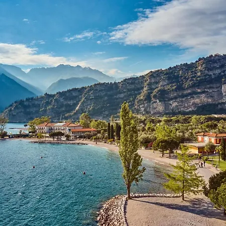 Garden Thermae Torbole Sul Garda Exterior foto